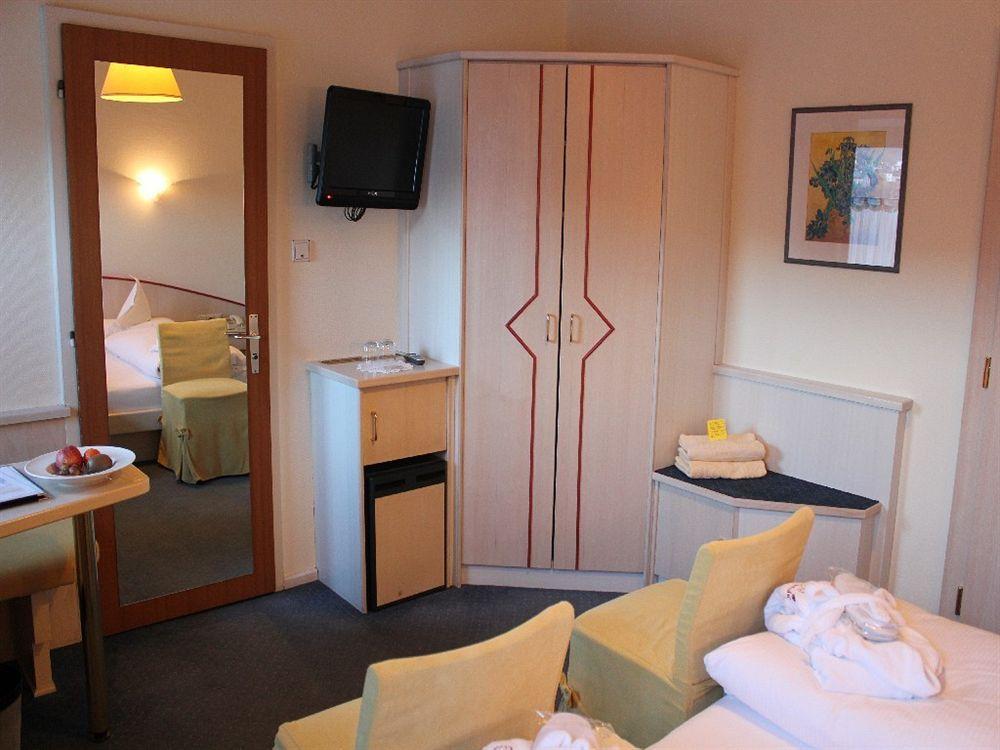 Hotel Loewenhof ブレッサノーネ エクステリア 写真